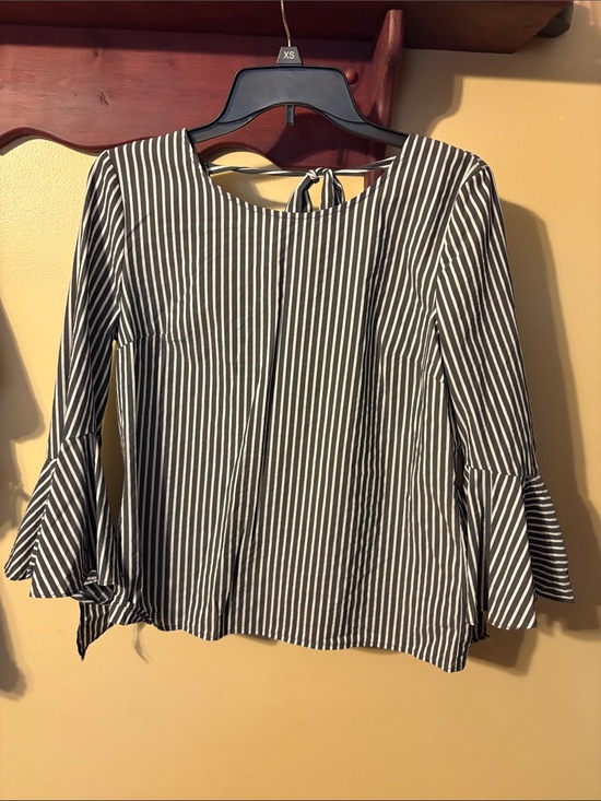 by & by Tops - BY & BY GRAY STRIPED TOP MEDIUM
